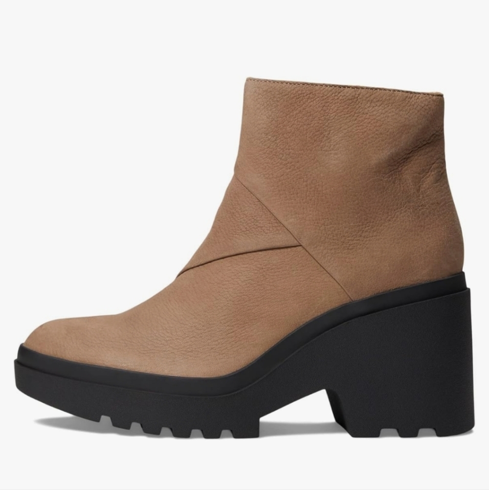 Eileen Fisher Kard Nubuck Leather Tan Booties...Size 7.5